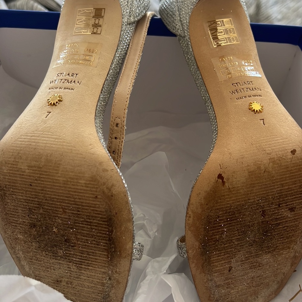 Stuart Weitzman - Picture 3 of 4
